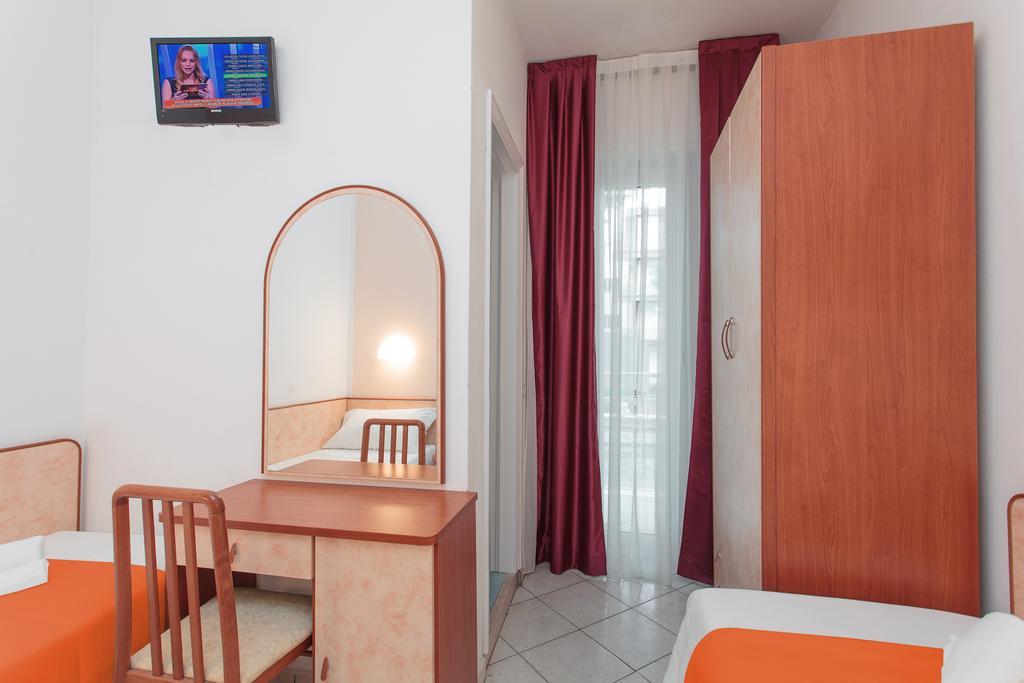 Hotel San Marco Milano Marittima Rum bild