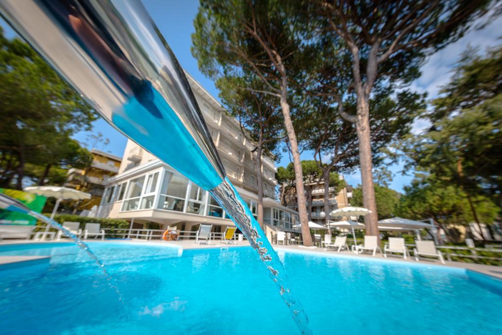 Hotel San Marco Milano Marittima Exteriör bild