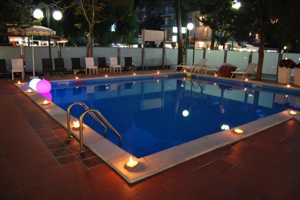 Hotel San Marco Milano Marittima Exteriör bild